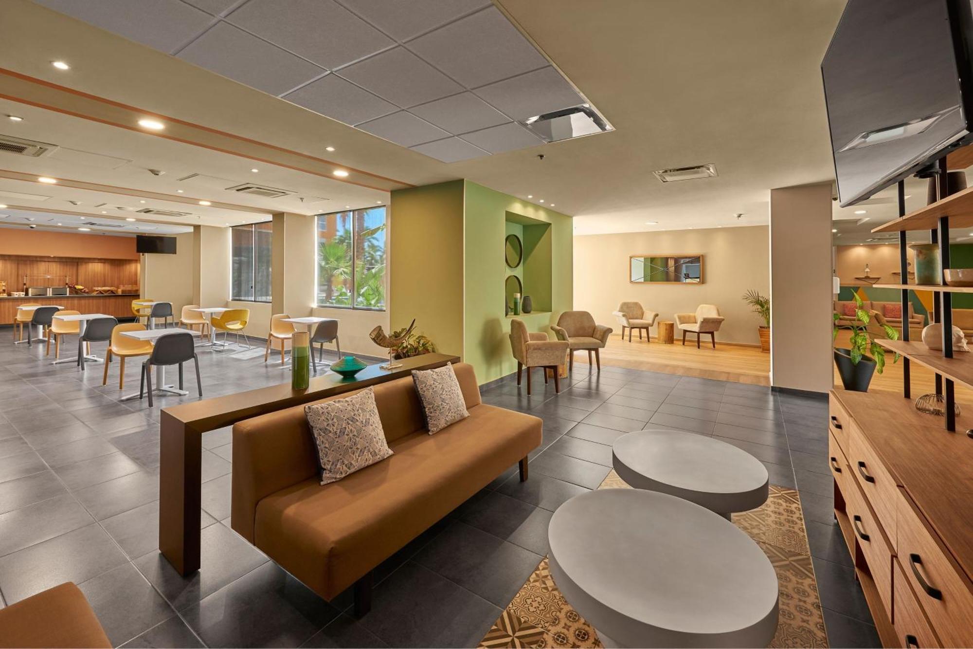 City Express Plus By Marriott Cabo San Lucas Ngoại thất bức ảnh