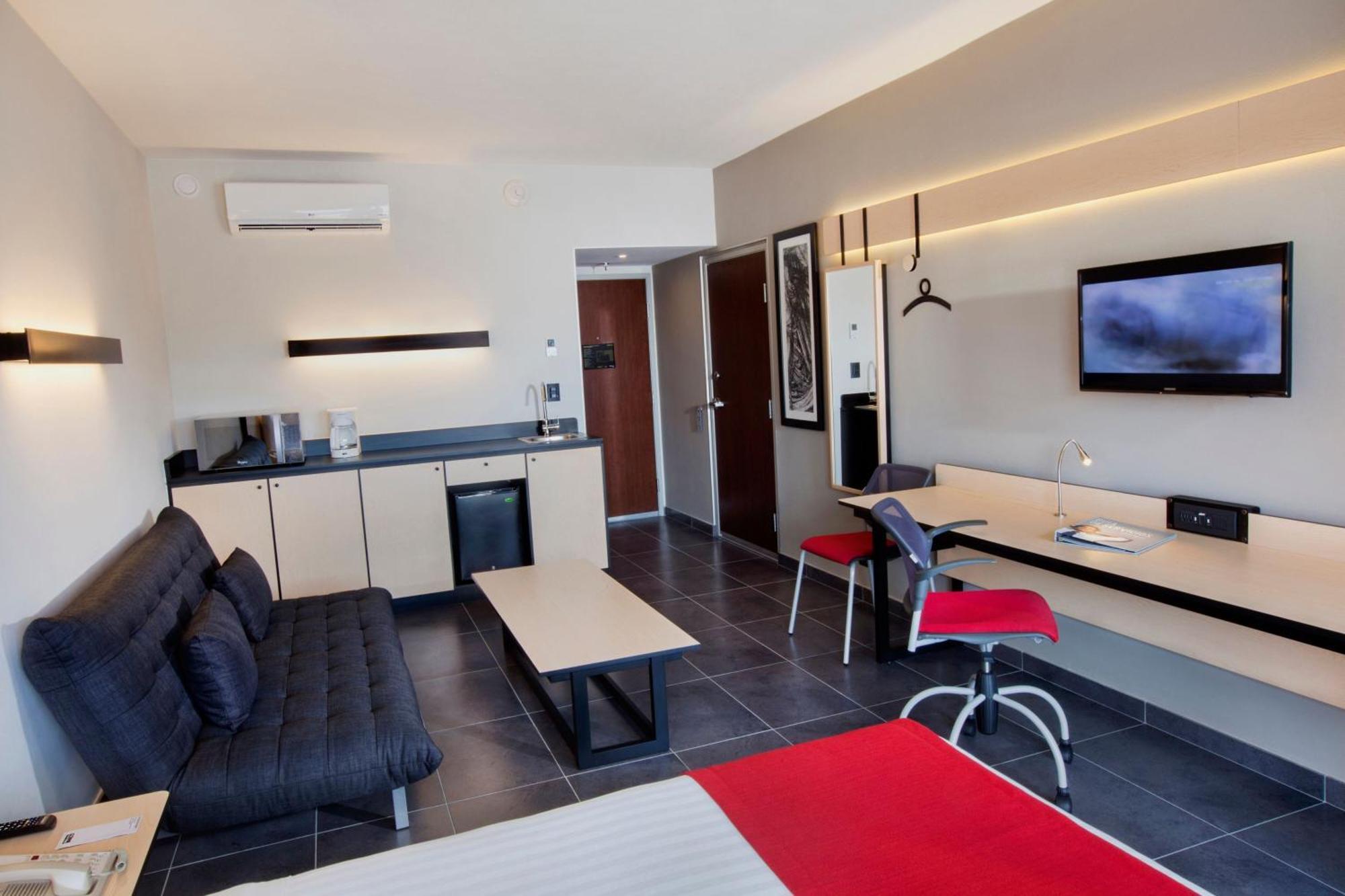 City Express Plus By Marriott Cabo San Lucas Ngoại thất bức ảnh